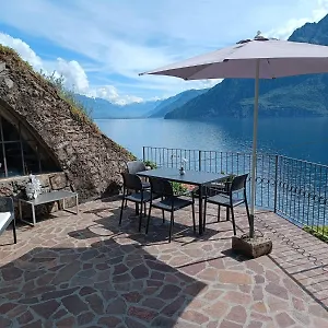 Zu - Lakeside Riva di Solto